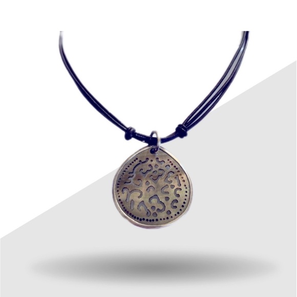 Silpada Carved Abalone a Silver Pendant Necklace N1446 - Picture 9 of 9